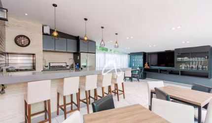 Sobrado alto padrão em condomínio à venda, 4 quartos, semimobiliado e com 471m² no Bairro Umbará, Curitiba/PR.