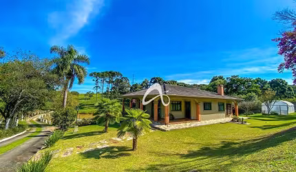 Excelente chácara com 29mil m² à venda, com 2 impecáveis casas com 240m², no Bairro Umbará Curitiba/PR.