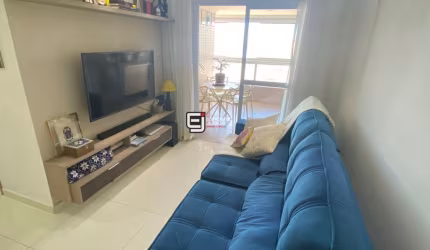 Apartamento com 2 dormitórios à venda, 77 m² por R$ 565.000