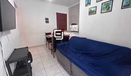 Apartamento com 2 dormitórios à venda, 52 m² por R$ 320.000
