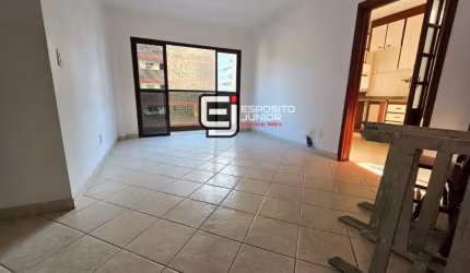 Apartamento com 2 dormitórios à venda, 83 m² por R$ 375.000