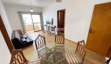 Apartamento com 2 dormitórios à venda, 74 m² por R$ 385.000