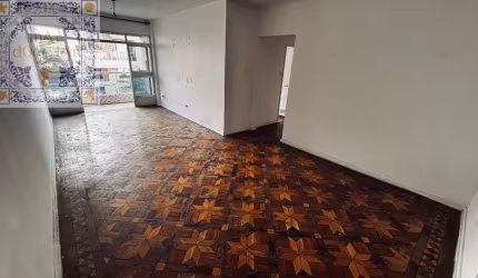 Venda Apartamento Santos SP - mAr dOce lAr frente rua com varanda, vaga demarcada em prédio com elevador na Ponta da Praia.