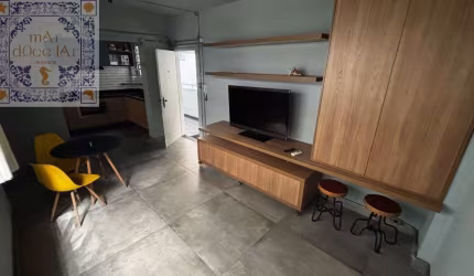 Venda Apartamento Santos SP - mAr dOce lAr sala living reformado e semimobiliado em frente à praia do Boqueirão.