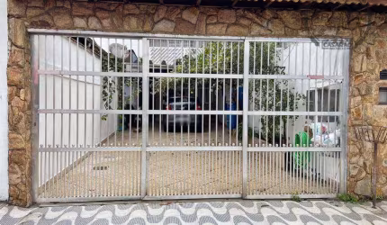 Sobrado localizado no Jardim Anhangüera - Praia Grande/SP