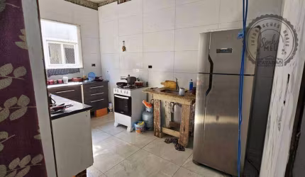 Casa à venda na Guilhermina em Praia Grande/SP.