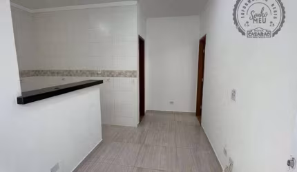 Casa à venda no Jardim Melvi em Praia Grande/SP.
