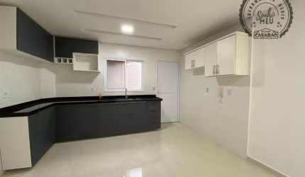 Casa em Condomínio na Guilhermina em Praia Grande/SP.