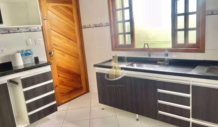 Casa com 3 dormitórios à venda, 210 m² por R$ 614.800,00 - Terras de Santa Helena - Jacareí/SP