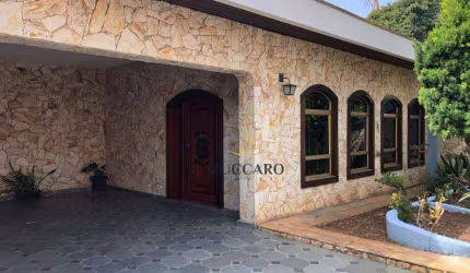 Casa com 3 dormitórios para alugar, 197 m² por R$ 7.876,99/mês - Vila Rosália - Guarulhos/SP