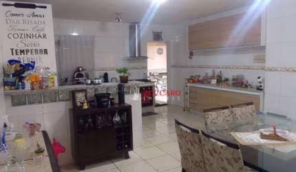 Sobrado com 3 dormitórios para alugar, 300 m² por R$ 3.913,52/mês - Jardim Alice - Guarulhos/SP