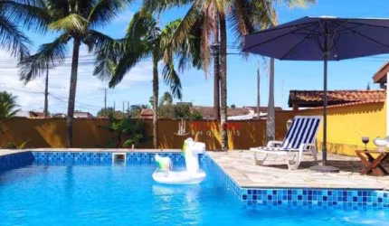 Casa de praia térrea, 427mts, com 2 quartos, 2 vagas de garagens e piscina  a venda em Caraguatatuba