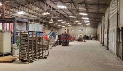 Galpão à venda, 2200 m² por R$ 4.400.000,00 - Perobal - Itaquaquecetuba/SP