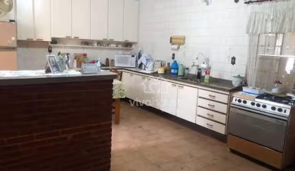 Casa com 3 dormitórios à venda, 220 m² por R$ 680.000,00 - Vila Assis Brasil - Mauá/SP