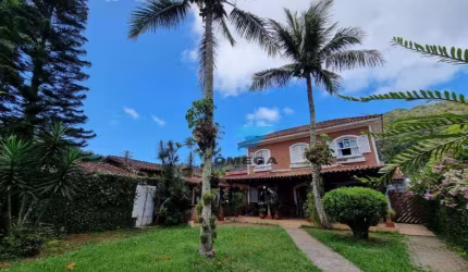 Casa à Venda no Condomínio Jardim Albamar no Guarujá | Omega Imóveis