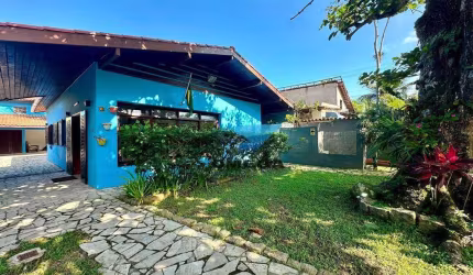 Casa à venda no Guaiuba no Guarujá | Omega Imóveis