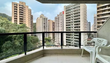 Apartamento à venda na praia da Pitangueiras no Guarujá I Omega Imoveis