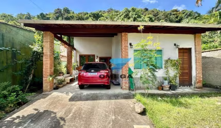 Casa à venda em Condomínio fechado Jardim Albamar no Guarujá I Omega Imoveis