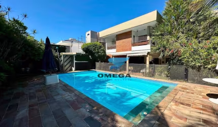 CAsa à venda no Jardim Acapulco em Guarujá | Omega Imóveis