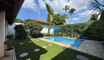 Sobrado à venda na Praia do Pernambuco no Guarujá | Omega Imóveis