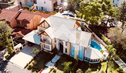 Casa de Condomínio em Aldeia da Serra - Barueri, SP