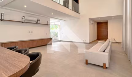 Luxuosa Casa em Tamboré: 4 Suítes e 390m² por R$6,2M