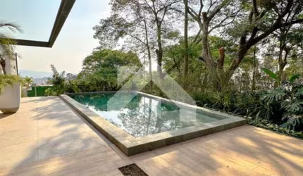 Casa de Condomínio em Tamboré - Santana de Parnaíba, SP