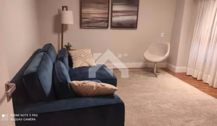 Luxuosa Casa em Alphaville: 4 Suítes e 550m² à Venda