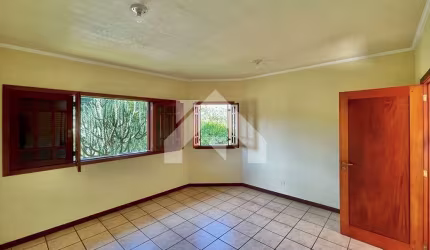 Casa de Condomínio em Recanto Impla  -  Carapicuíba