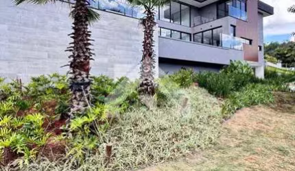 Luxuosa Casa em Condomínio em Santana de Parnaíba - 650m²