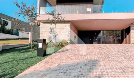 Casa de Condomínio em Alphaville  -  Barueri