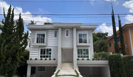 Casa de Condomínio em Alphaville - Barueri, SP