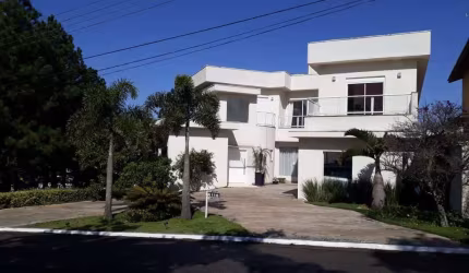 Casa de Condomínio em Aldeia da Serra - Barueri, SP