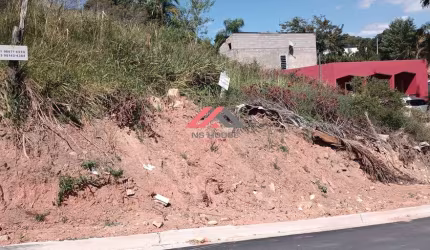 Terreno à venda no Centro, Serra Negra , 1025 m2 por R$ 200.000