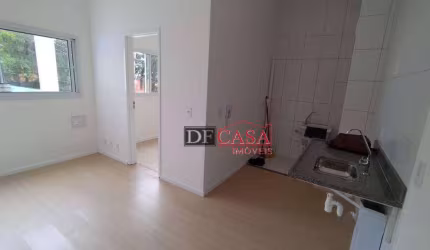 Apartamento em Vila Pierina