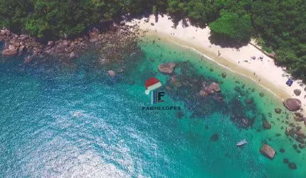 APARTAMENTO EM FRENTE AO MAR ,  ALTO PADRÃO , LOCALIZADO EM UBATUBA , LITORAL NORTE - SP .