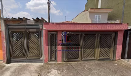 Casa com 3 dormitórios à venda, 283 m² por R$ 700.000 - Vila Tibiriçá - Santo André/SP