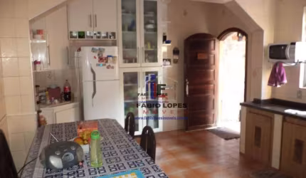 Casa com 3 dormitórios à venda, 207 m² por R$ 583.000,00 - Vila Suíça - Santo André/SP