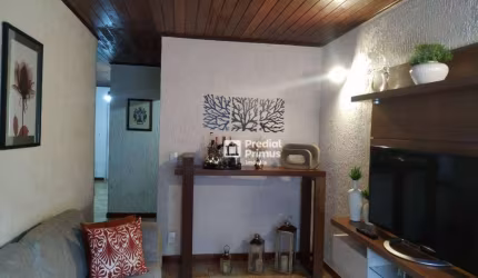 Casa com 3 dormitórios à venda, 181 m² por R$ 560.000 - Vila Amélia - Nova Friburgo/RJ