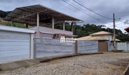 Casa bem novinha, com 2 dormitórios à venda, 114 m² por R$ 580.000 - Amparo - Nova Friburgo/RJ