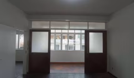 Sobrado com 3 dormitórios para alugar, 220 m² por R$ 2.590,00/mês - Olaria - Nova Friburgo/RJ