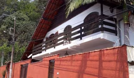 Casa com 4 dormitórios à venda, 209 m² por R$ 680.000,00 - São Pedro da Serra - Nova Friburgo/RJ