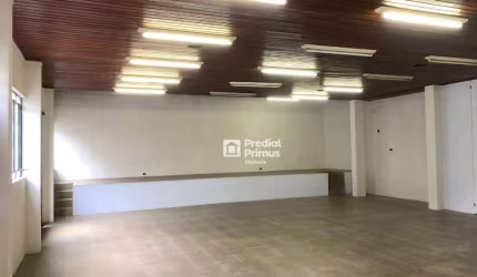 Salão de 148m² à venda por R$ 399.000 - Prado - Nova Friburgo/RJ