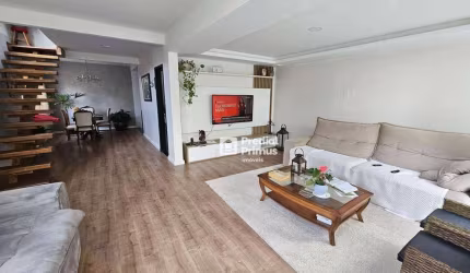 Casa com 3 dormitórios à venda, 157 m² por R$ 1.400.000,00 - Cônego - Nova Friburgo/RJ