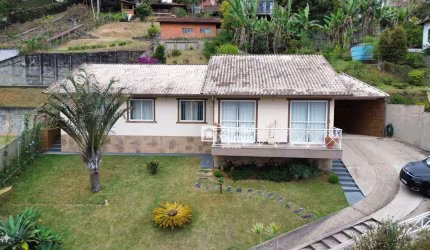 Casa com 4 dormitórios à venda, 233 m² por R$ 1.450.000,00 - Santa Elisa - Nova Friburgo/RJ