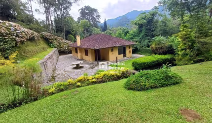 Casa com 3 dormitórios para alugar por R$ 2.494,00/mês - Mury - Nova Friburgo/RJ
