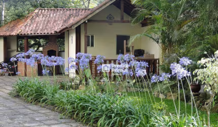 Casa com 3 dormitórios à venda, 350 m² por R$ 550.000,00 - Stucky - Nova Friburgo/RJ