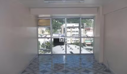 Sala para alugar, 25 m² por R$ 700,00 - Vilage - Nova Friburgo/RJ