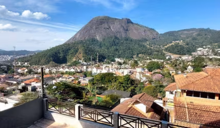 Casa com localização privilegiada com 3 dormitórios à venda, 243 m² por R$ 1.450.000 - Cônego - Nova Friburgo/RJ