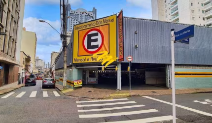 Ponto à venda em Campinas, Centro, com 900 m²